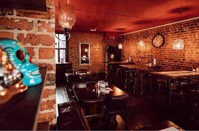 Dead Eye's Cocktail & Hot Dog Den