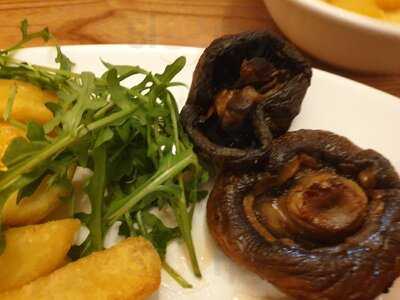 Travellers Rest Beefeater