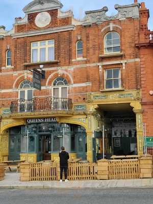 Ruby's At The Queens Head