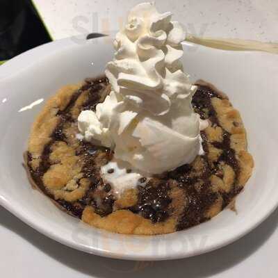 Delicious Dessert Lounge