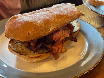 Robin Hood - Pub & Grill