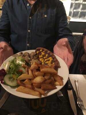 Y Cwm Clydach (the Coach House)