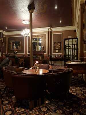 The Waiting Room Bar & Lounge