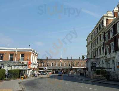 The Waiting Room Bar & Lounge