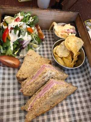 Tal-y-don Hotel Restaurant