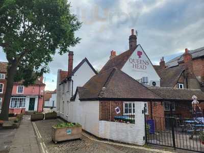 The Queens Head