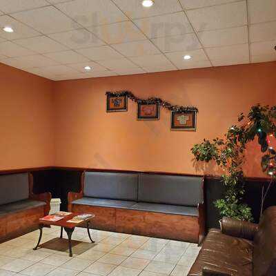 Lee's Chinese Takeaway