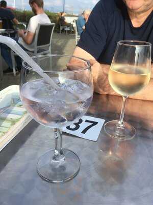 The Beach Hut Coffee Shop