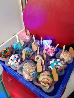 Gallone's Ice Cream Parlours