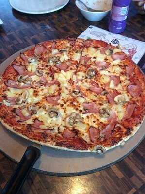 Pizza Hut Worcester Shrub Hill