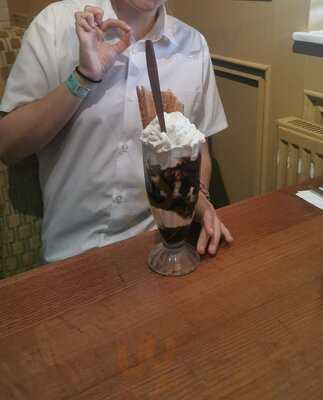 Beefeater Strawberry Field