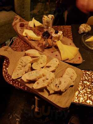 Champagne+fromage Bath