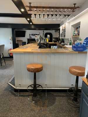 The Wheel Inn At Bowling Green