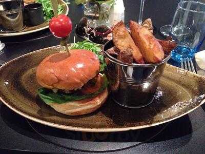 Merchants Bar & Grill