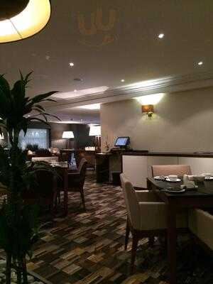 Merchants Bar & Grill