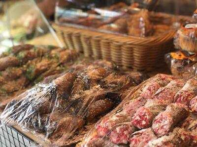 Roberto's Delicatessen