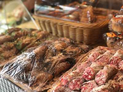 Roberto's Delicatessen