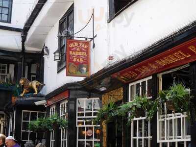 Pilgrims Restaurant And Old Tap