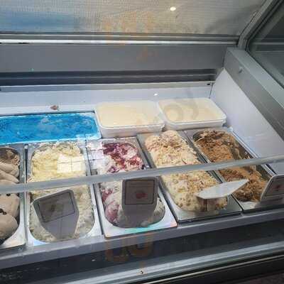 Mama's Dessert Kitchen