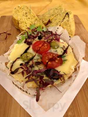 Hamilton's At The Royal Oak