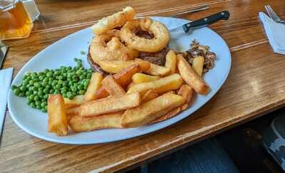 Hamilton's At The Royal Oak