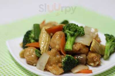 Golden Wonder Chinese Takeaway