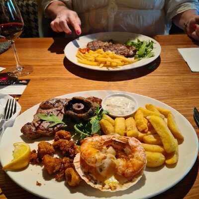 Beefeater Reading Gateway M4, J11