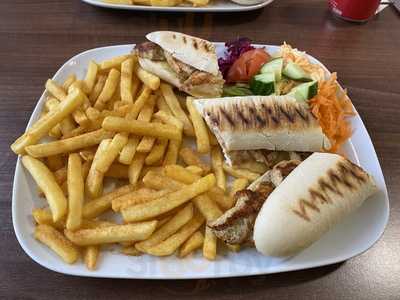 Loqum Cafe & Restaurant