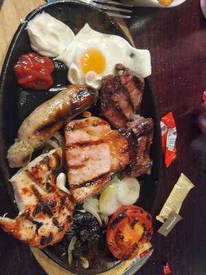 The Colcot Arms Hotel In Barry