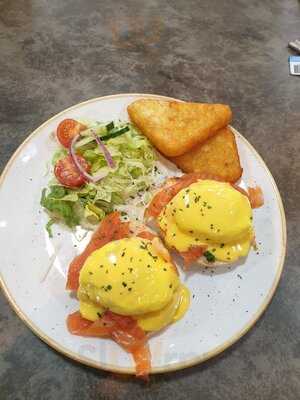 Q Bar And Kitchen Shirley