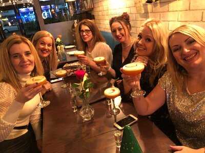 Q Bar And Kitchen Shirley