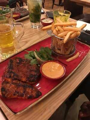 Q Bar And Kitchen Shirley