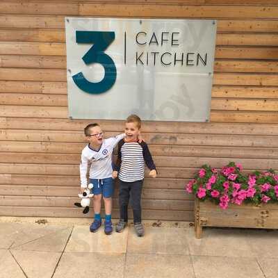 3 Cafe & Kitchen