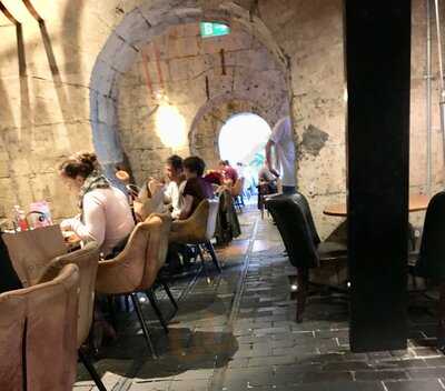 Nando's Bath - Vaults