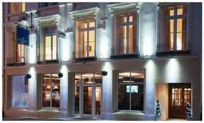 The New County Hotel