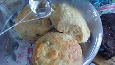 Lia's Cakes & Tearoom