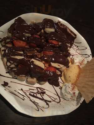 Arabisque Taboosh Cafe