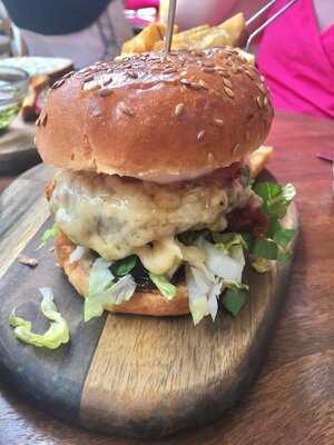 San Fairie Ann Restaurant & Bar