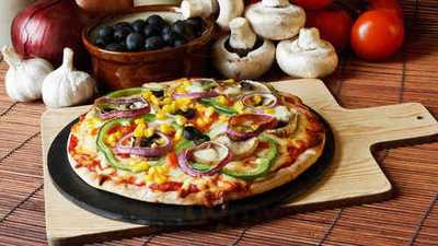 American Fried Chicken And Pizza