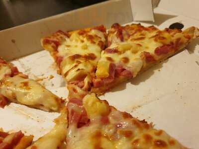 Petra Pizza & Kebabs