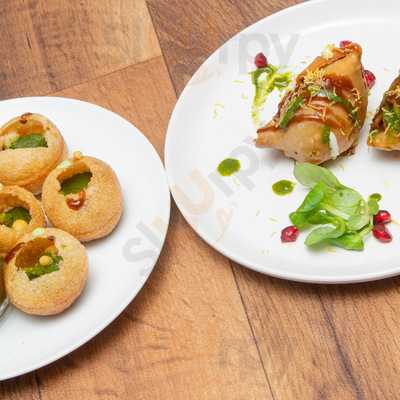 Gurkha Curry House - Photo 7