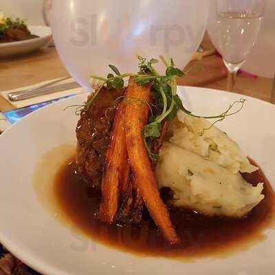 The Watermark Restaurant And Bar