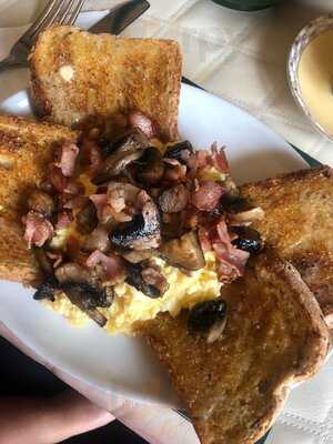 Lily's Victorian Tearooms & Restaurant