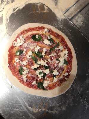 La Taverna Grill Bistro