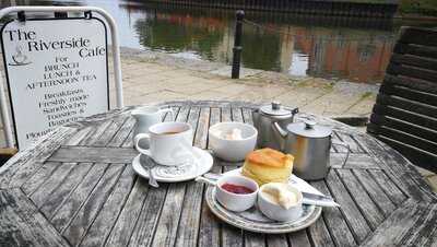 Riverside Cafe