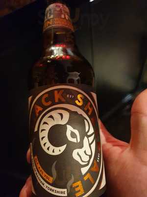 Mojo Bar & Restaurant