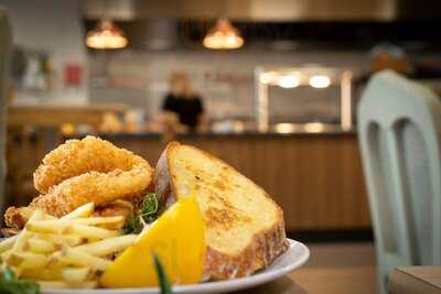 Stable Door Cafe & Ice Cream Parlour