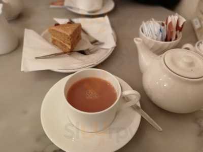 Cafe In The Courtyard
