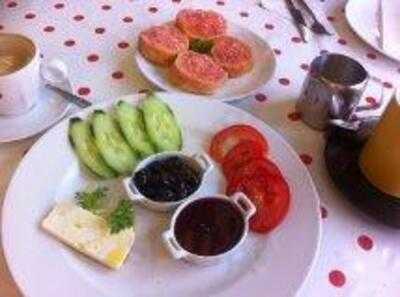 Chikititas Cafe & Brasserie