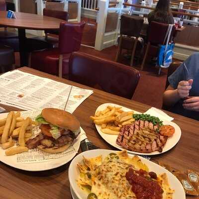 Mash And Barrel Bar And Restaurant